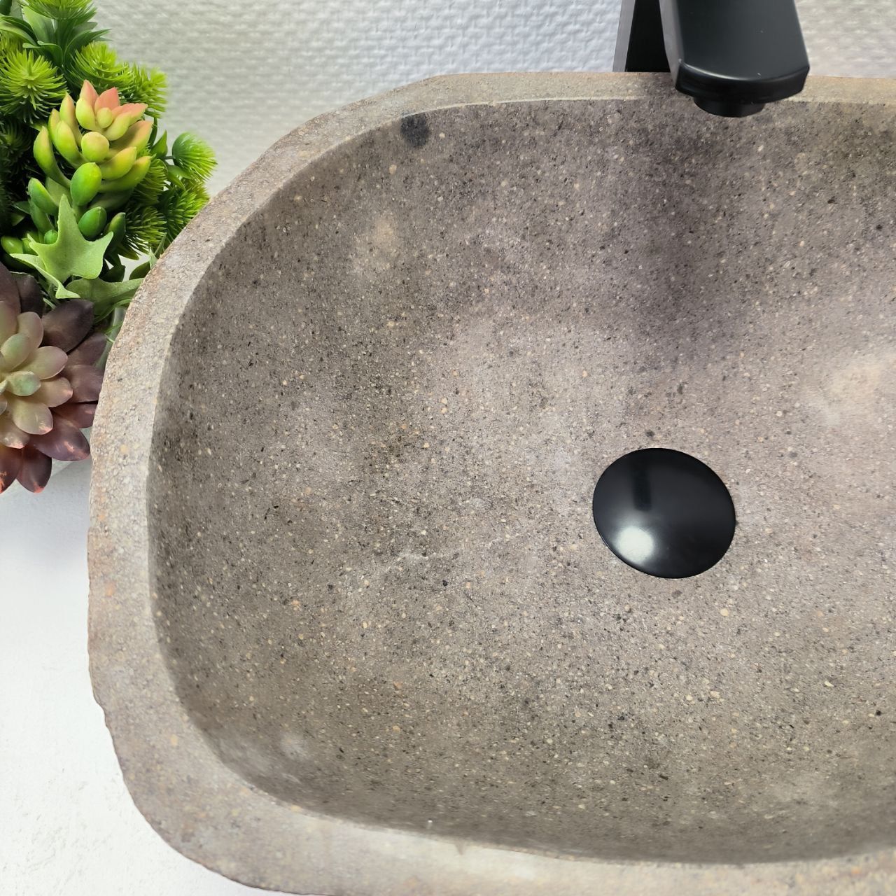 Раковина из речного камня RS-64131 (45*35*15) из натурального камня