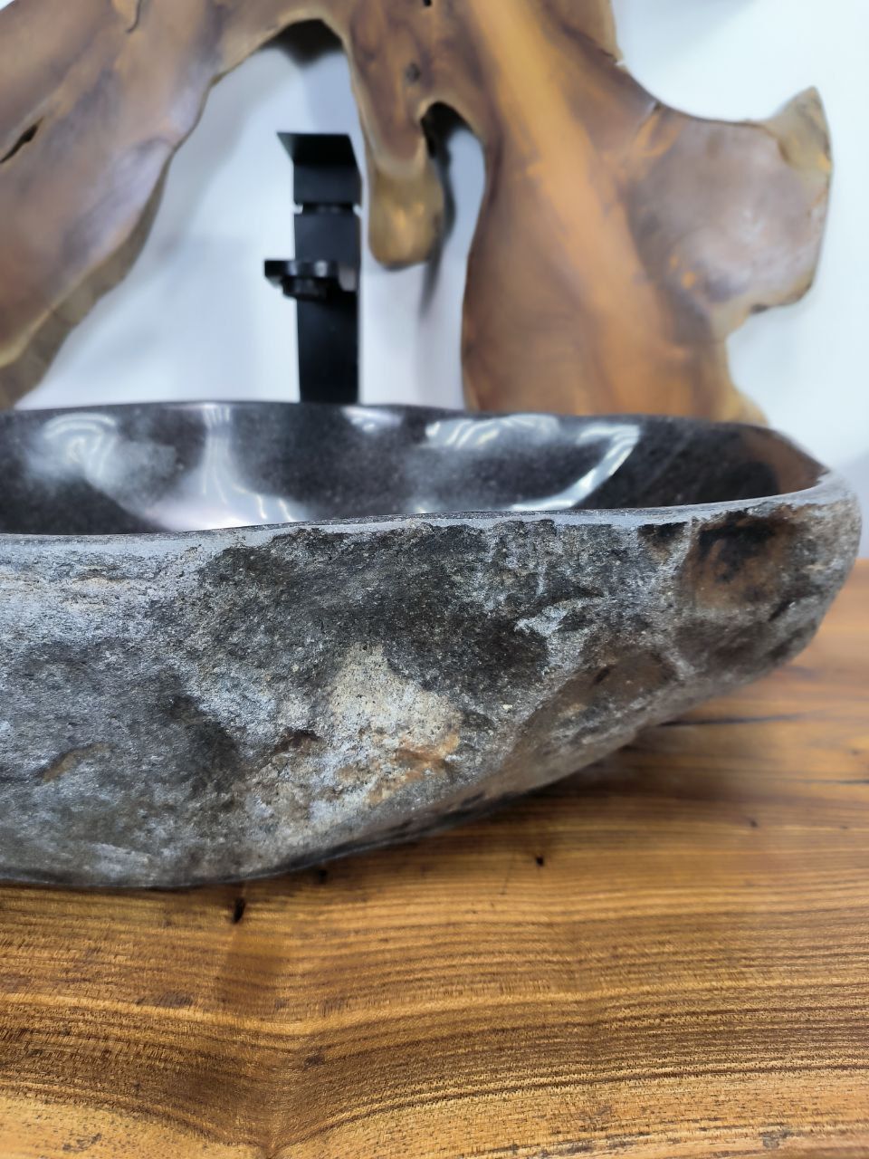 Раковина из речного камня RS-66685 52х37х15 из натурального камня