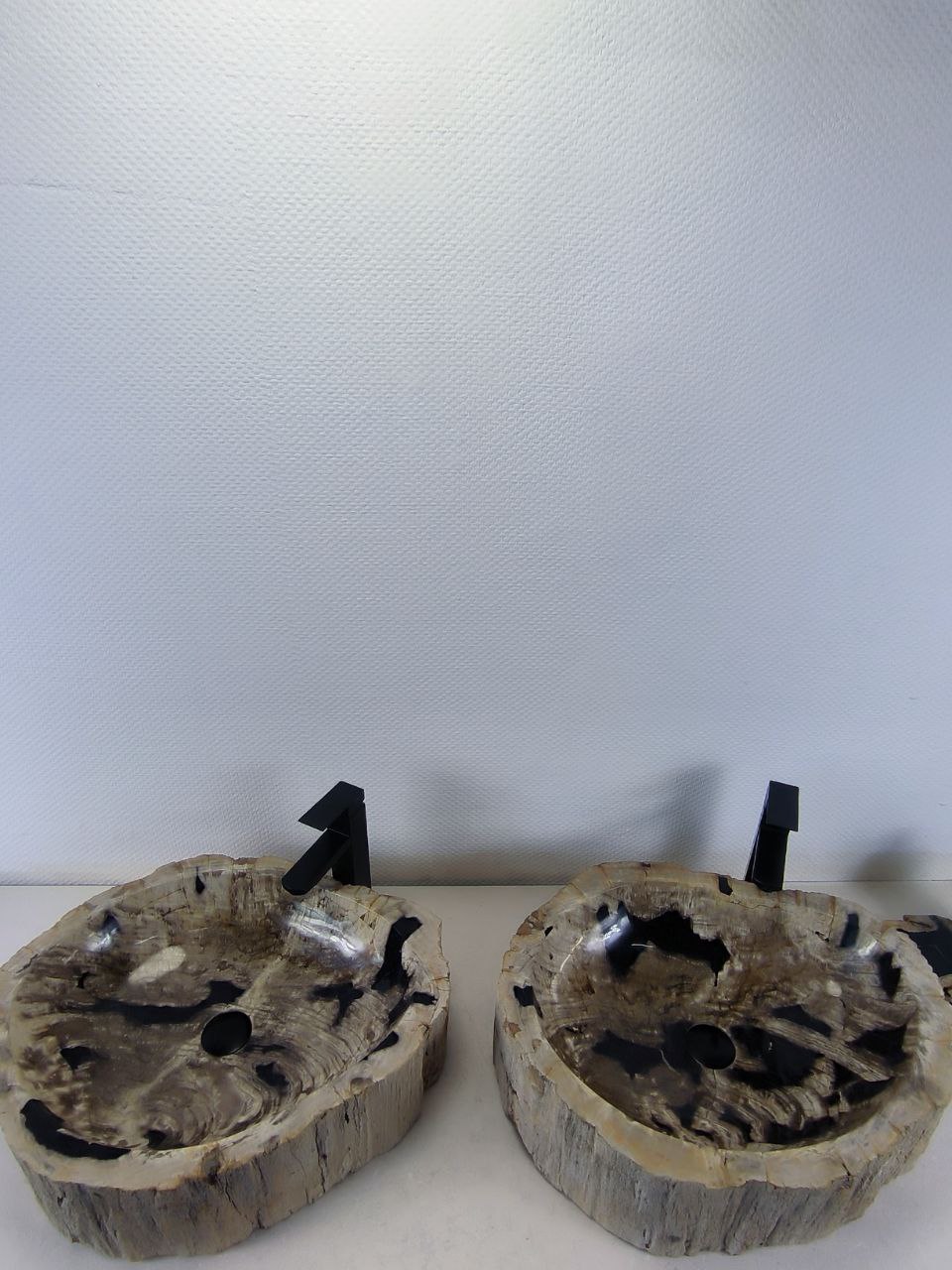 32dfd745-bd99-49eb-b16f-7602eff47811