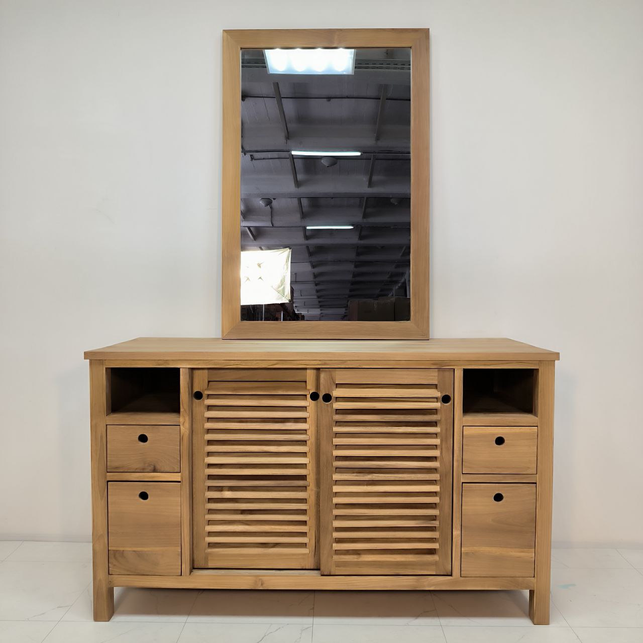 jlm54imo1d8xsj1a00v96nn86ycdrcvb