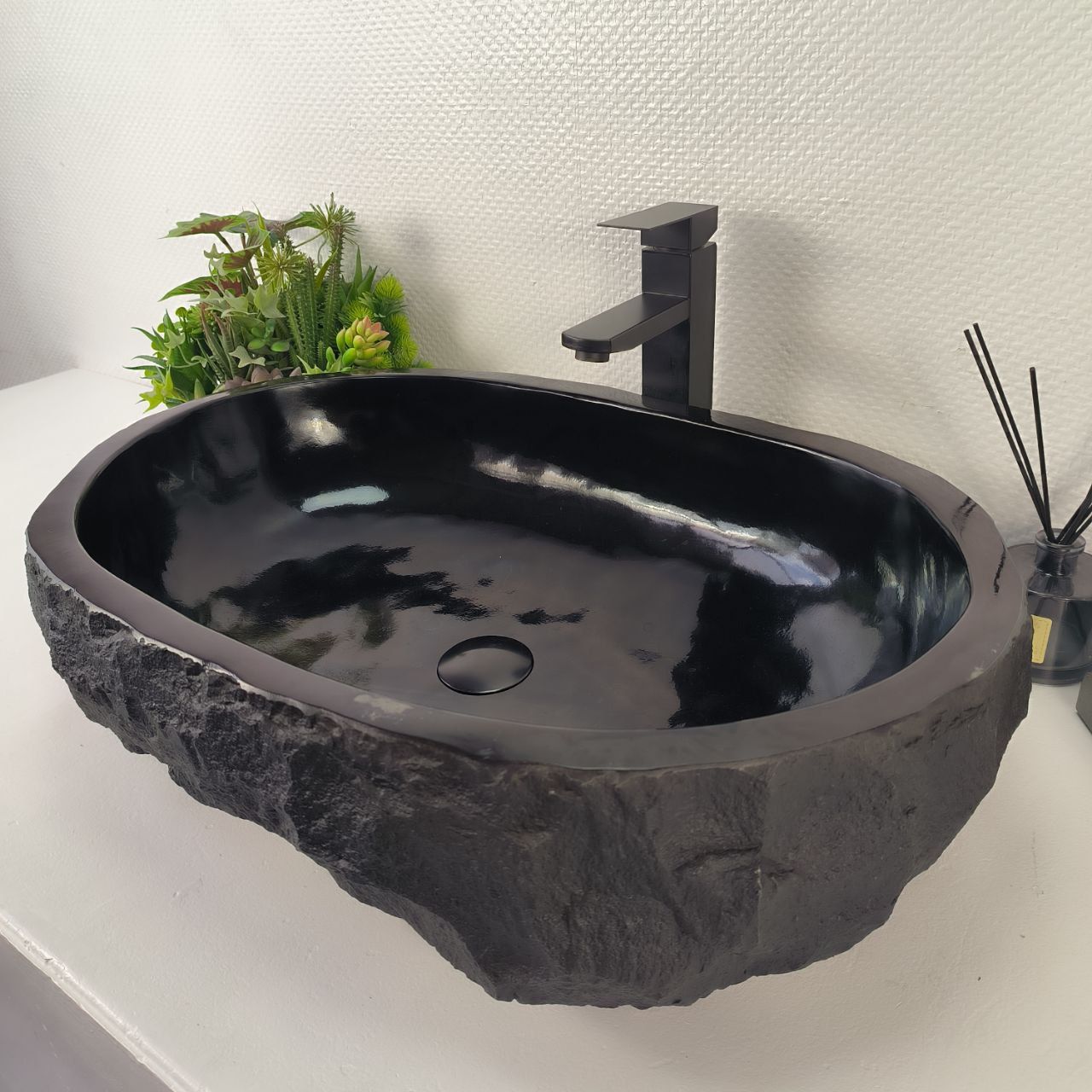 Раковина из андезита Erozy Black EA-64855 66*45*16 из натурального камня