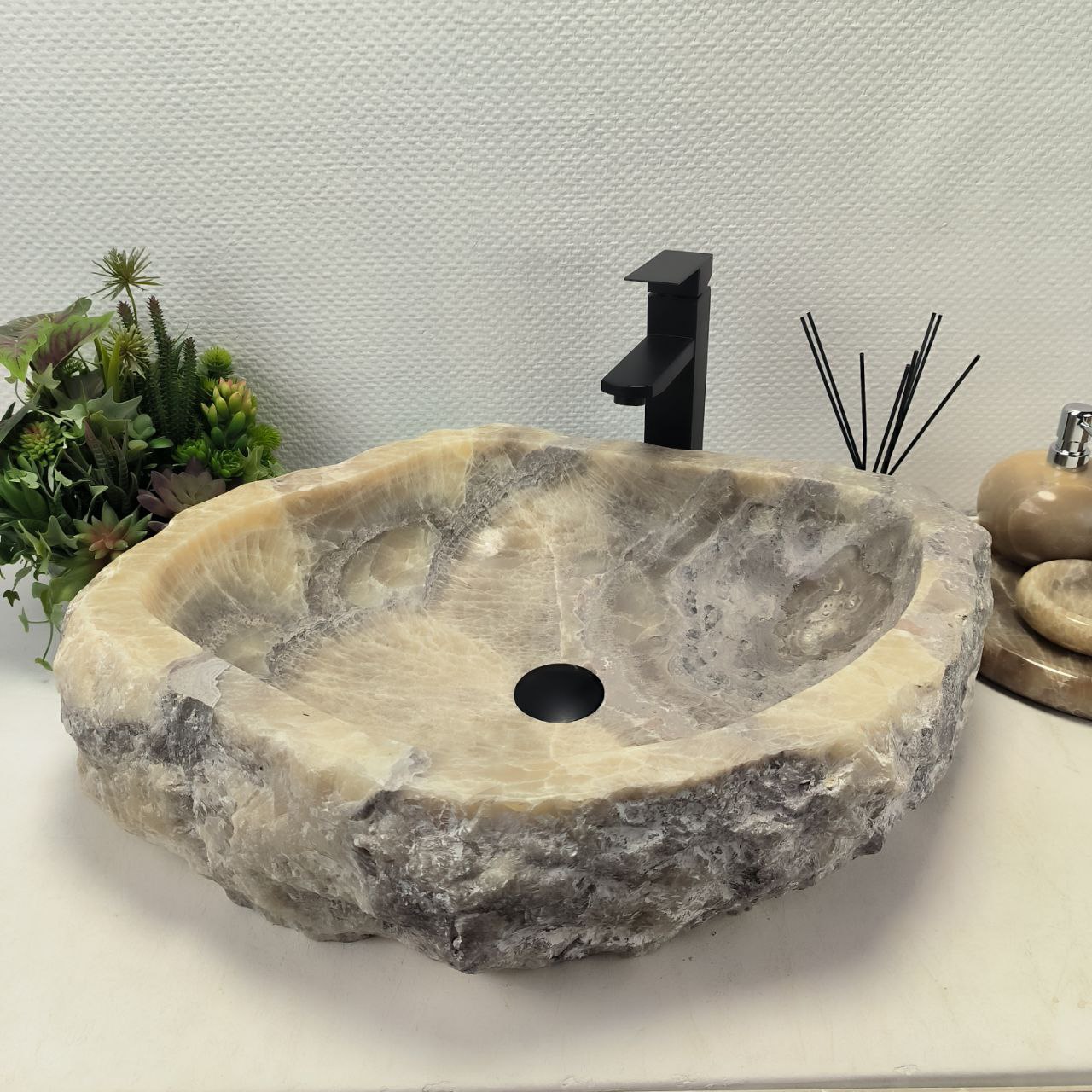 9l3e9nj9y3134x90szzp8v2v2s37rarv