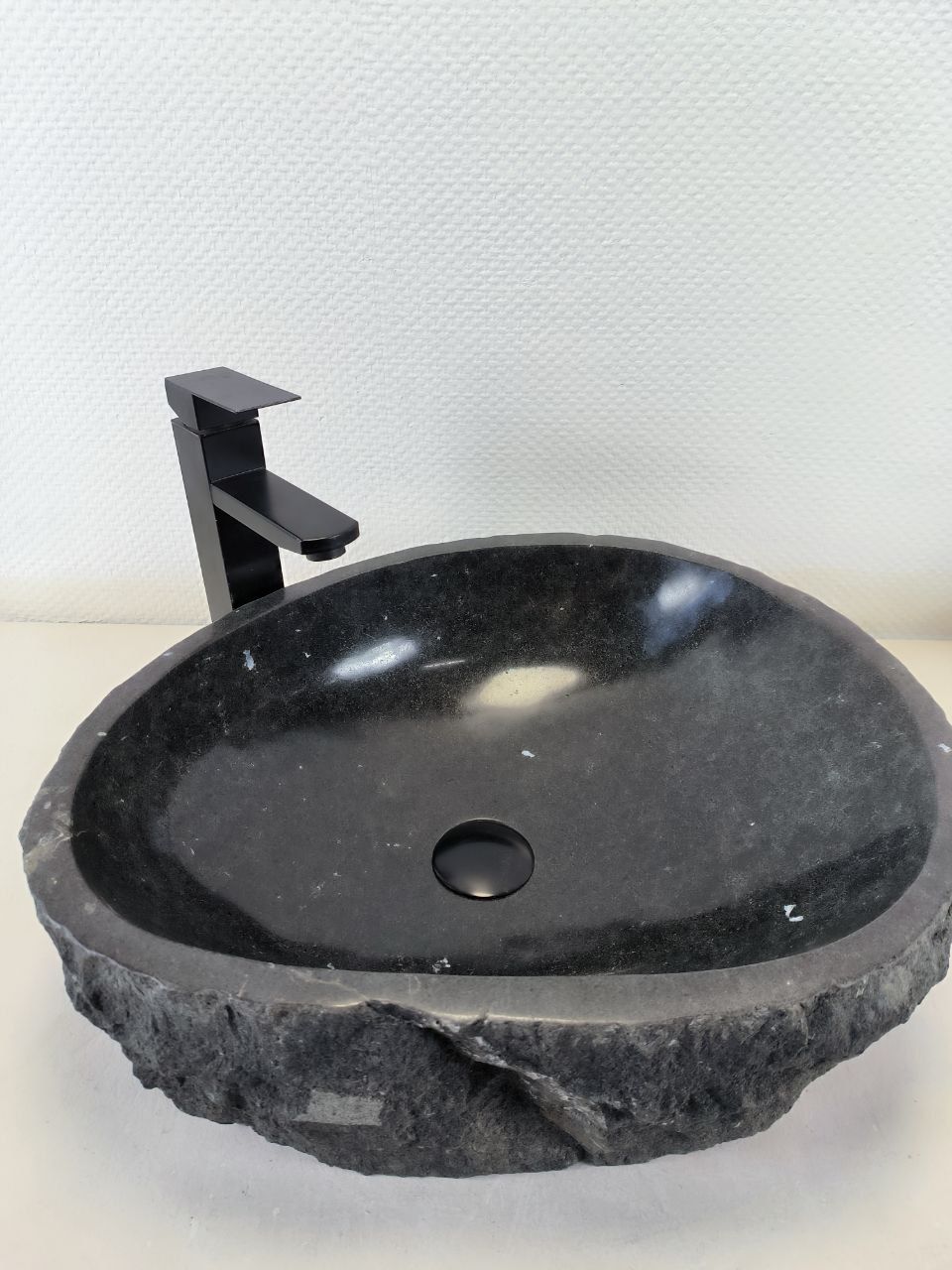 Раковина из андезита Erozy Black EA-66234 50х43х15 из натурального камня