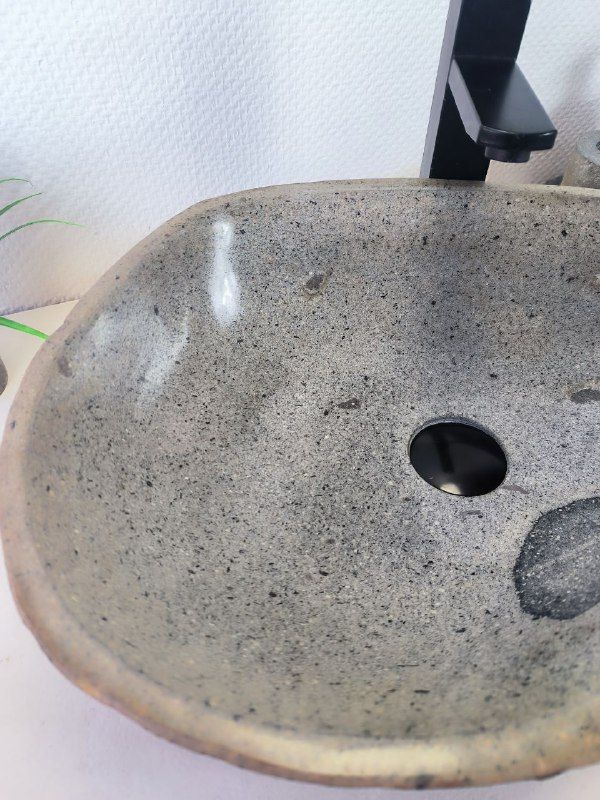 Раковина из речного камня RS-66189 53х37х15 из натурального камня