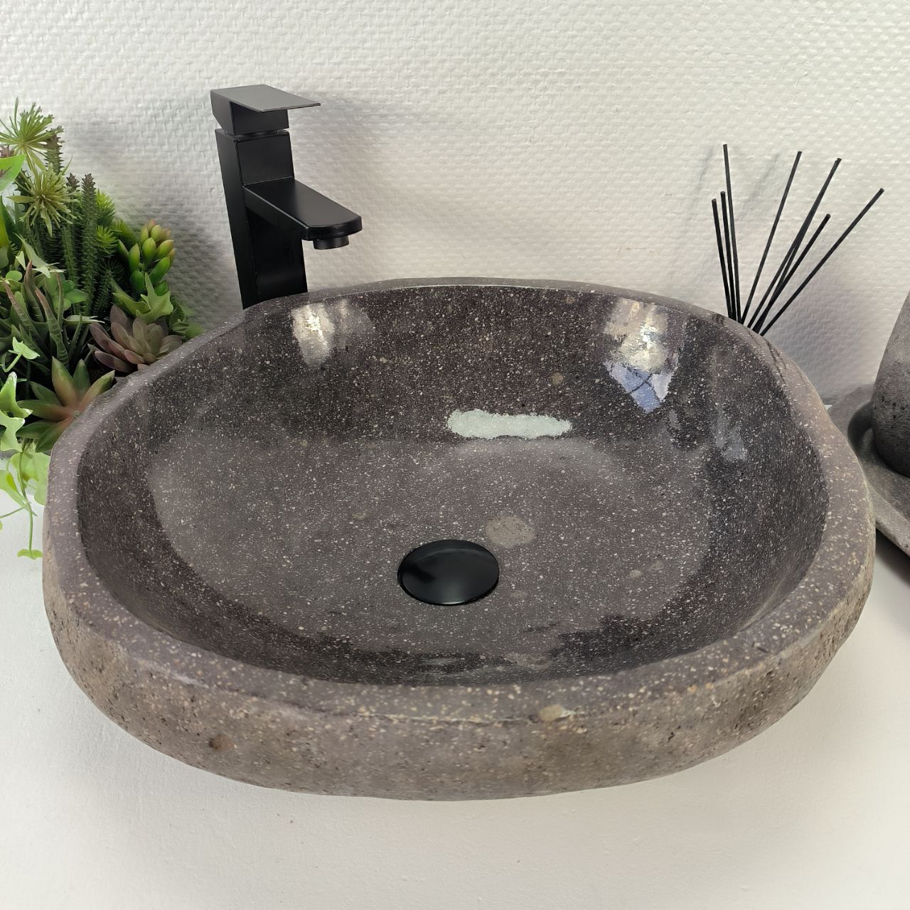 Раковина из речного камня RS-64859 48*45*15 из натурального камня