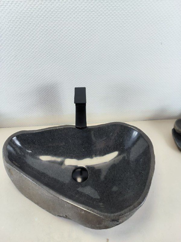 Раковина из речного камня RS-66239 56х38х15 из натурального камня