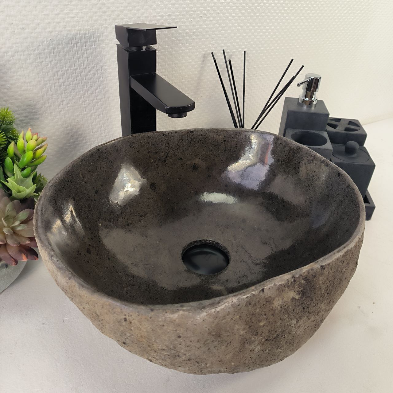 oc6g3ksbqzmvk1j4qqc4u5zeu9mricdk