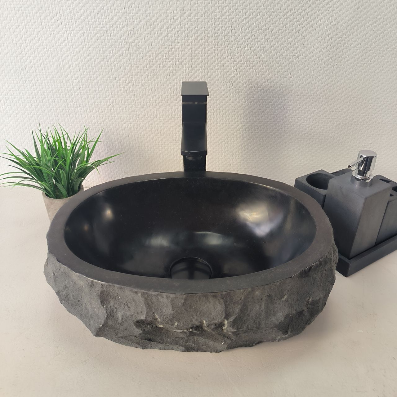 Раковина из андезита Erozy Black EA-66106 42*31*15  из натурального камня