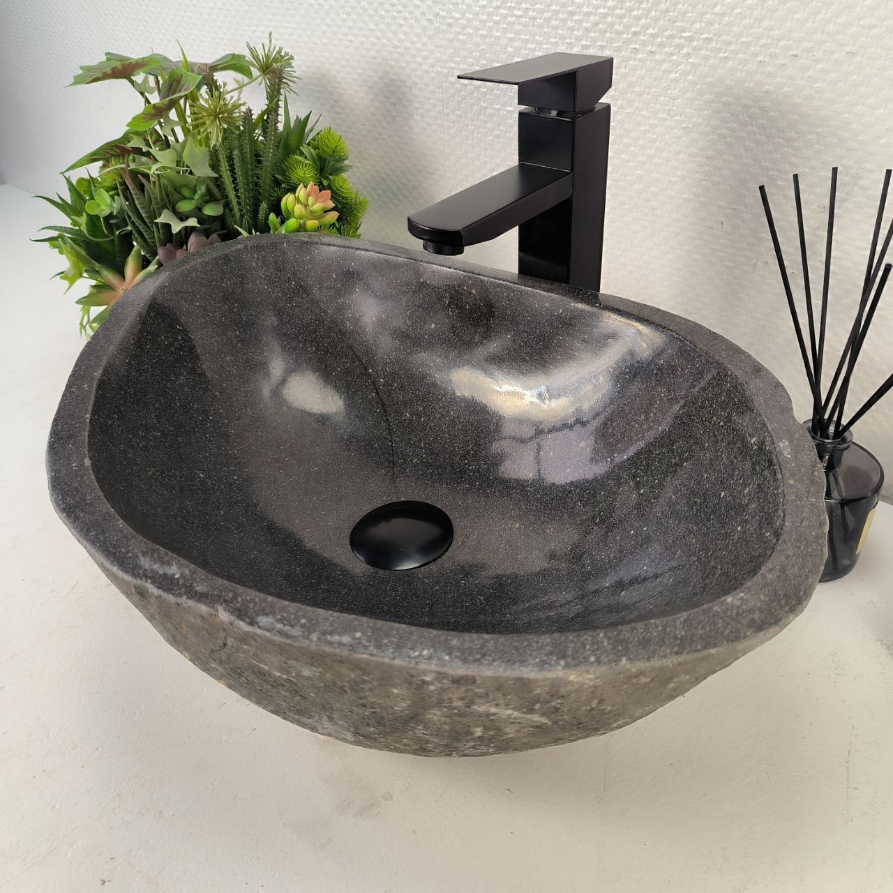 Раковина из речного камня RS-65037 51*36*16 из натурального камня