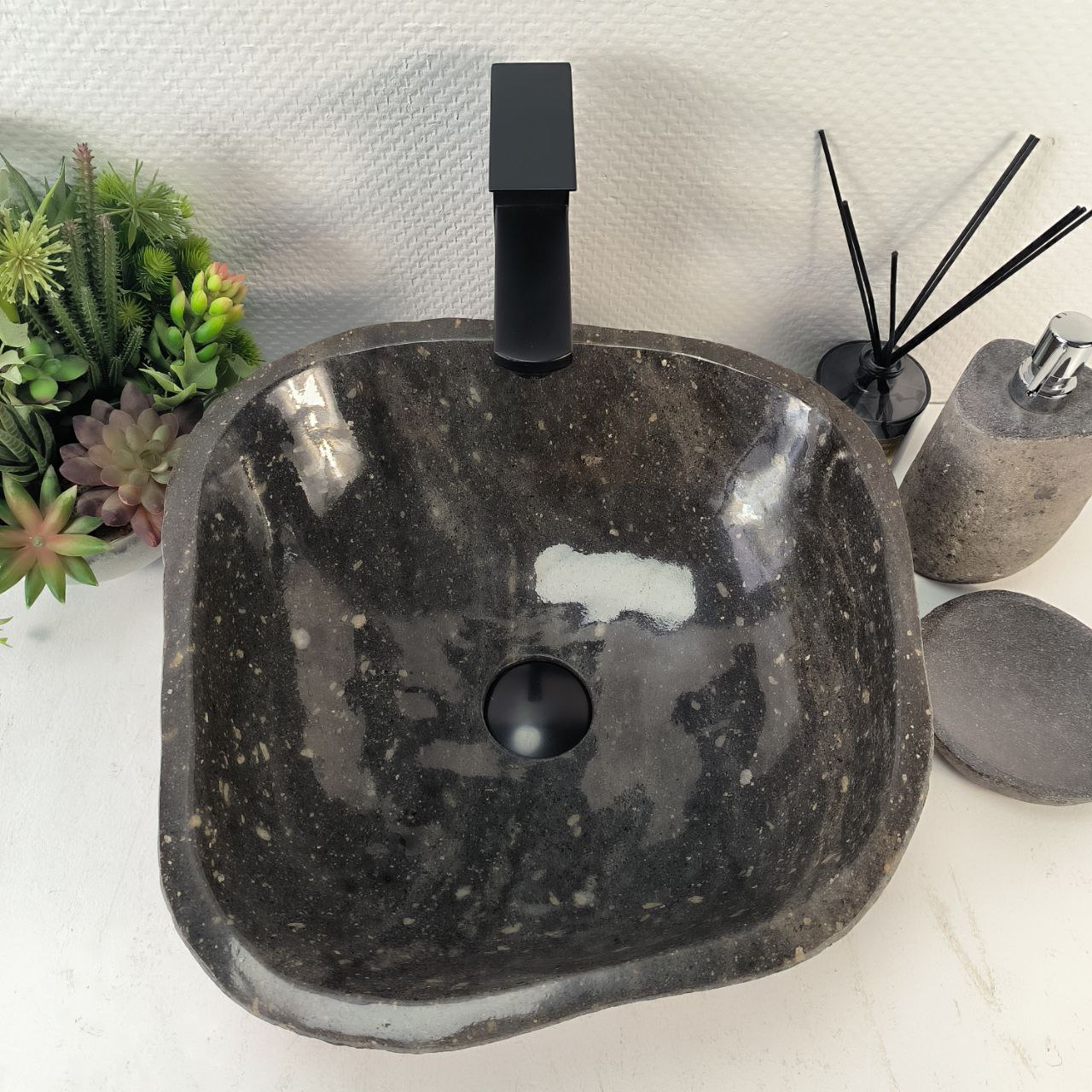 i8zmrnj7fkiv412st2tbw9mkun39d2r8