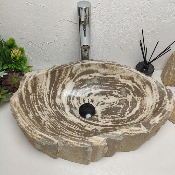 1h5uu31bjj5hjh8ep16ncwn6533rh3cq