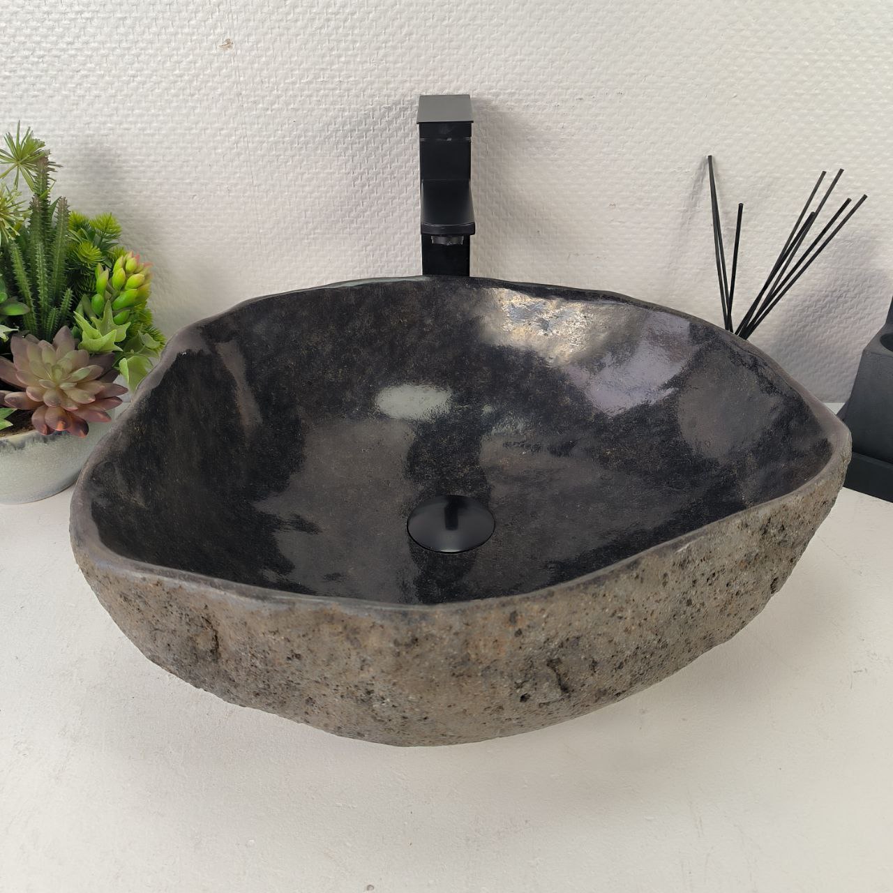 d8cci7r2voeges1k213loyvmxtpnuc18