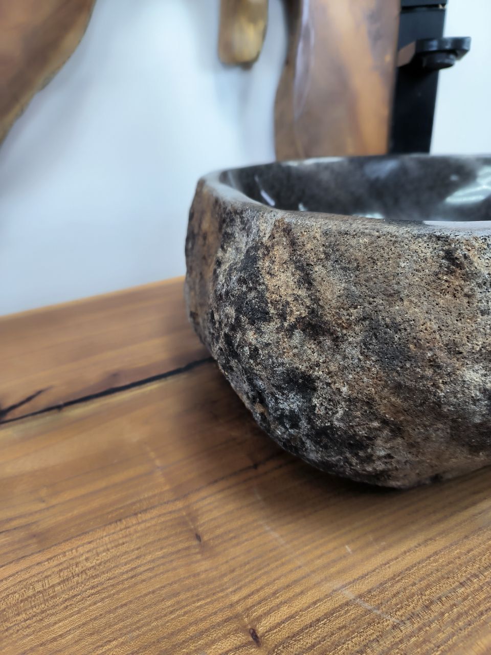 Раковина из речного камня RS-66312 38х36х14 из натурального камня