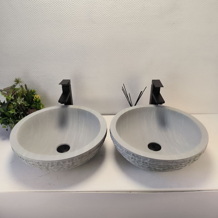 vlkve7suk4kuwzkf4nc2kyg8krwu5wr1