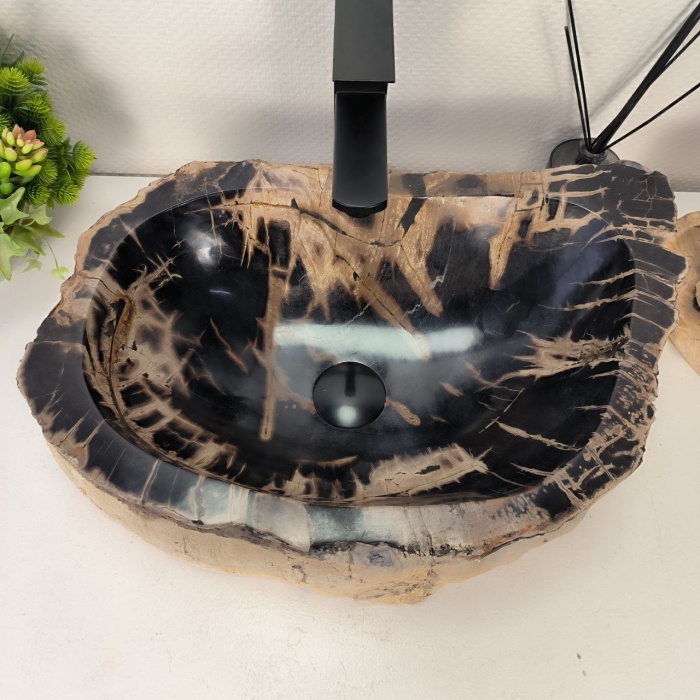 qn0ri79xugv7bqismz4kofap7xmbqgwh