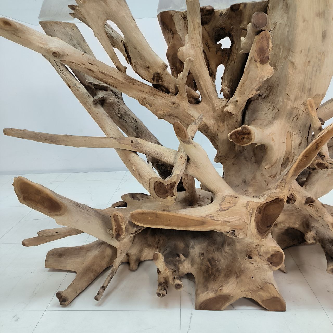 Консоли и столы из тикового дерева