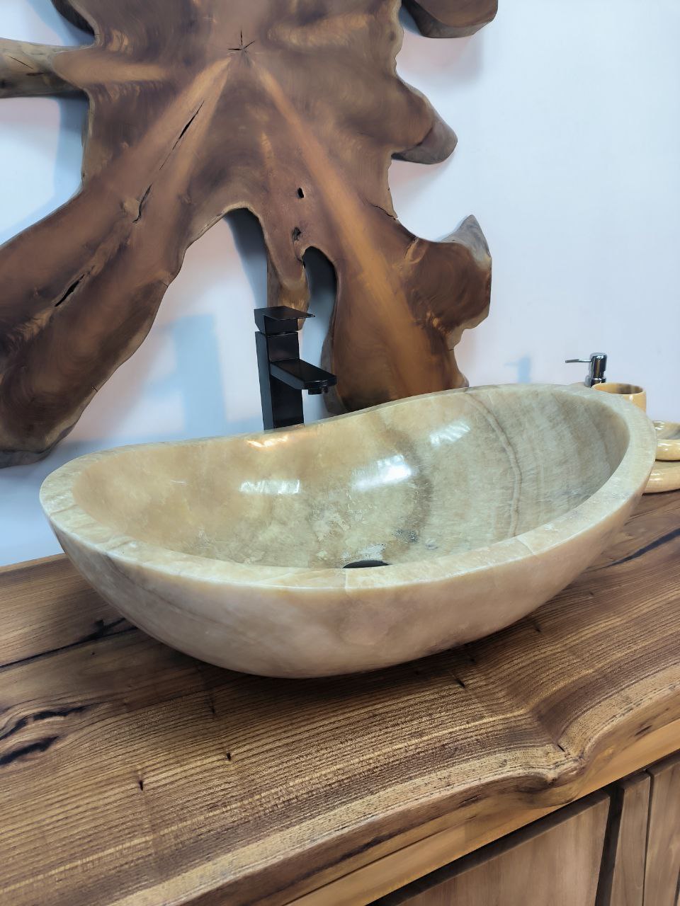 4b5ac3dd-198d-414a-8fb7-f581d3104834