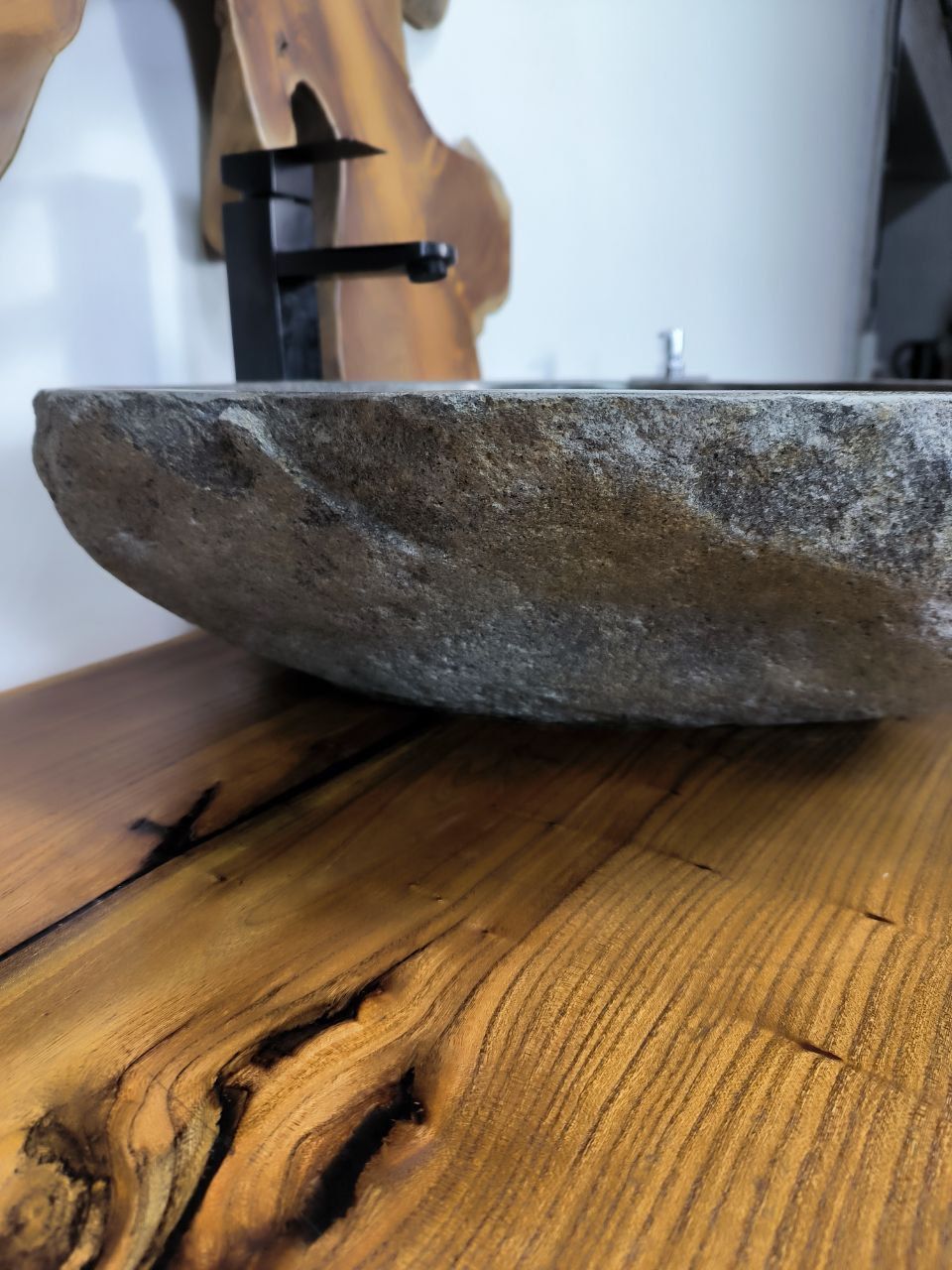 Раковина из речного камня RS-66704 54х47х15 из натурального камня