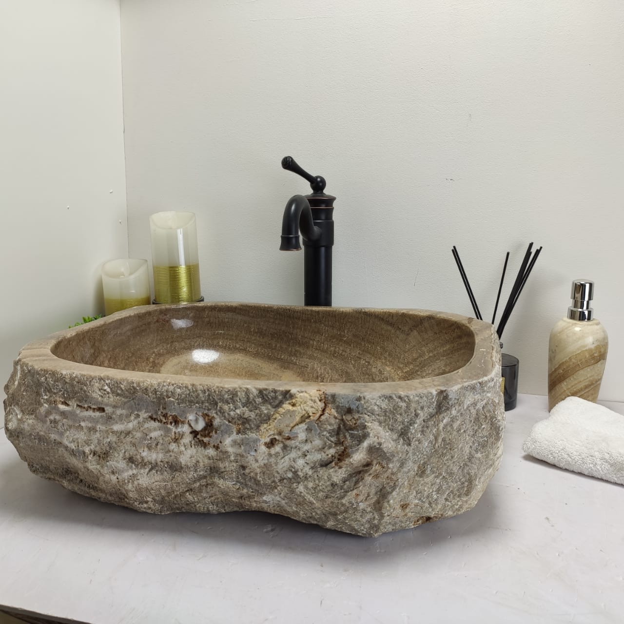 0a2b0fc08c7975023c37af633b8c26ea