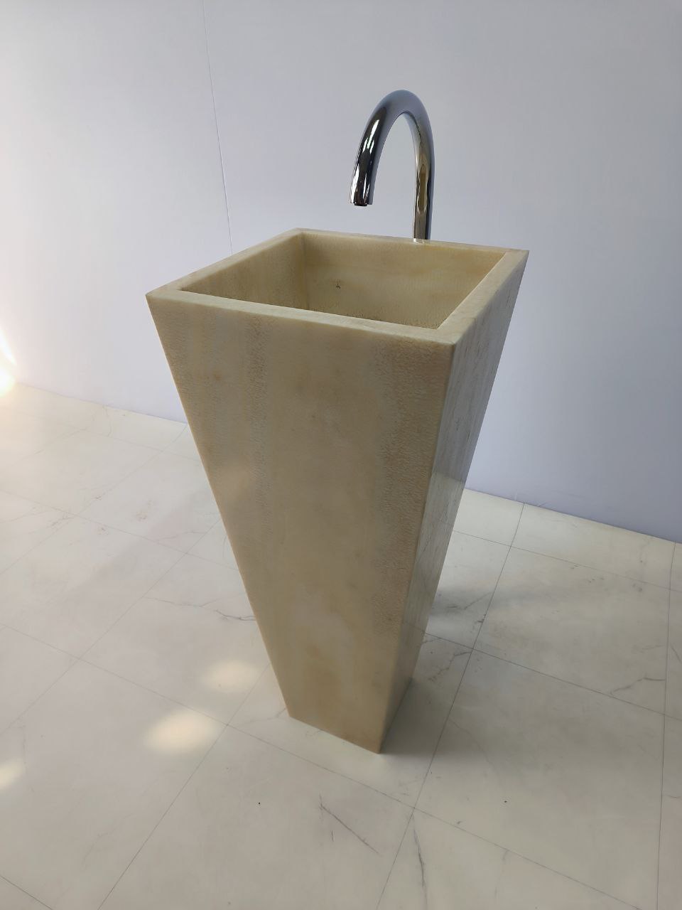 2b5d7243-f9a1-432d-a630-e7e7585a82da