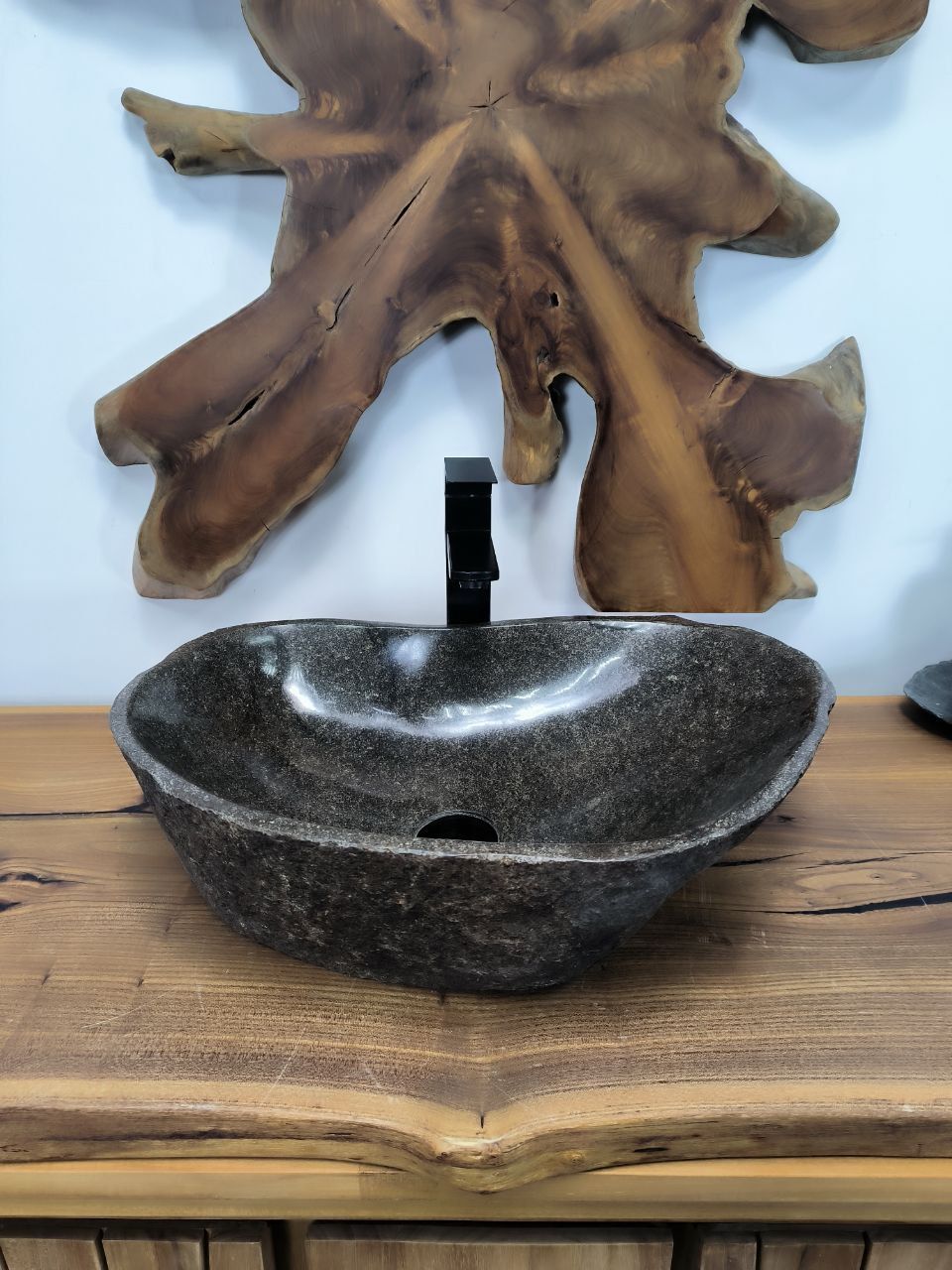 Раковина из речного камня RS-66389 56х38х15 из натурального камня