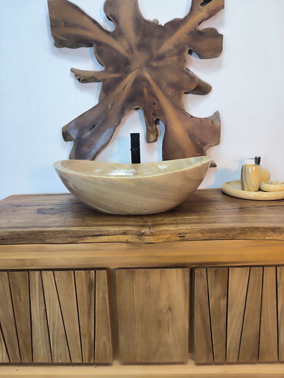 03e29d71-74c3-4779-9c8b-bc7f4250475a