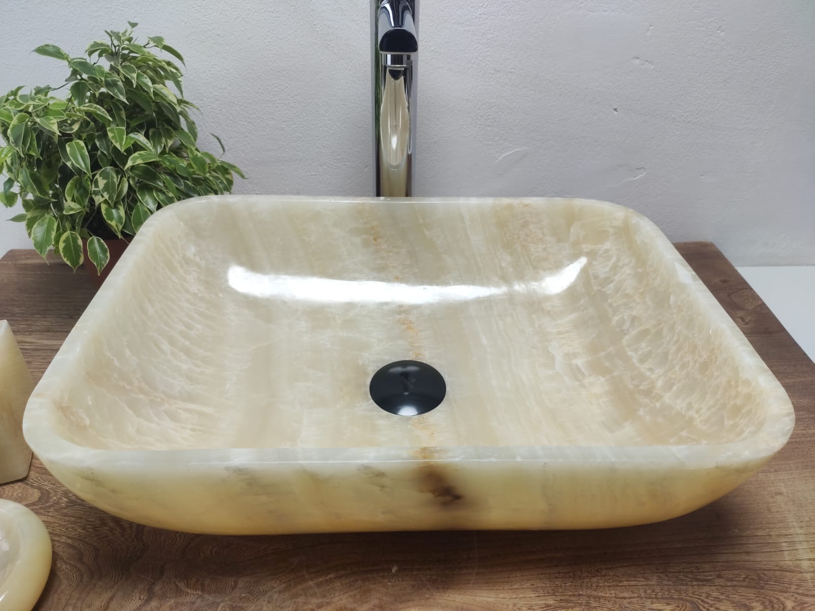 1kz0nhd0if94webdi9n69pd3yvxbofa4