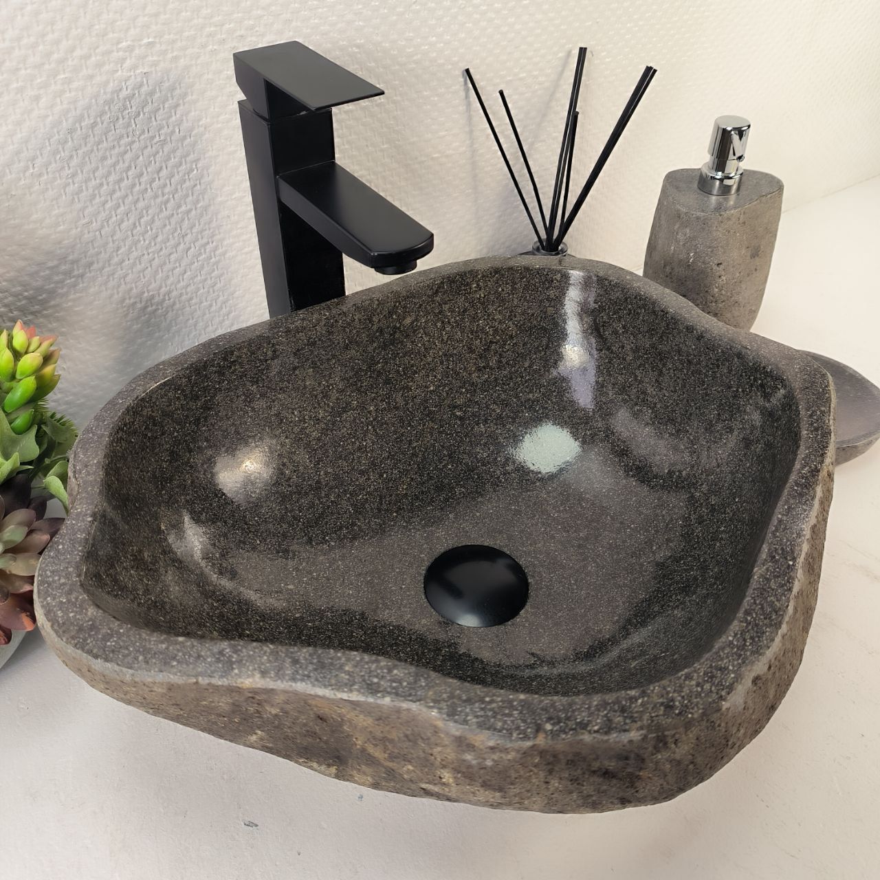 Раковина из речного камня RS-65252 45*37*15 из натурального камня