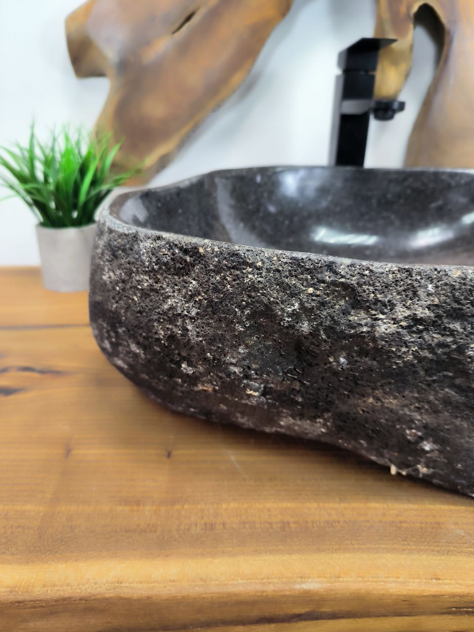 Раковина из речного камня RS-66344 54х46х15 из натурального камня
