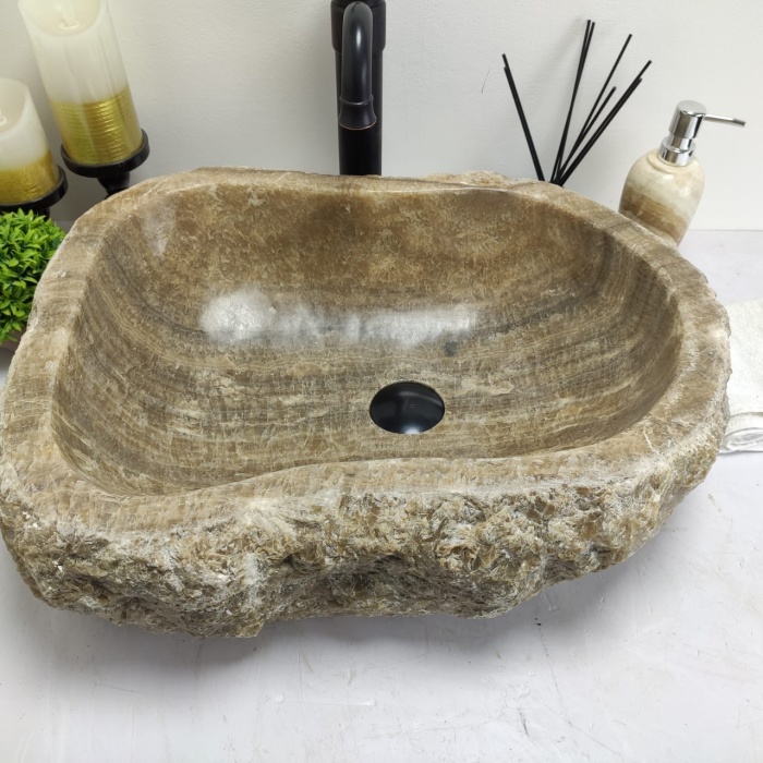 01c024e5591152c74b9e7e226e0c9b85