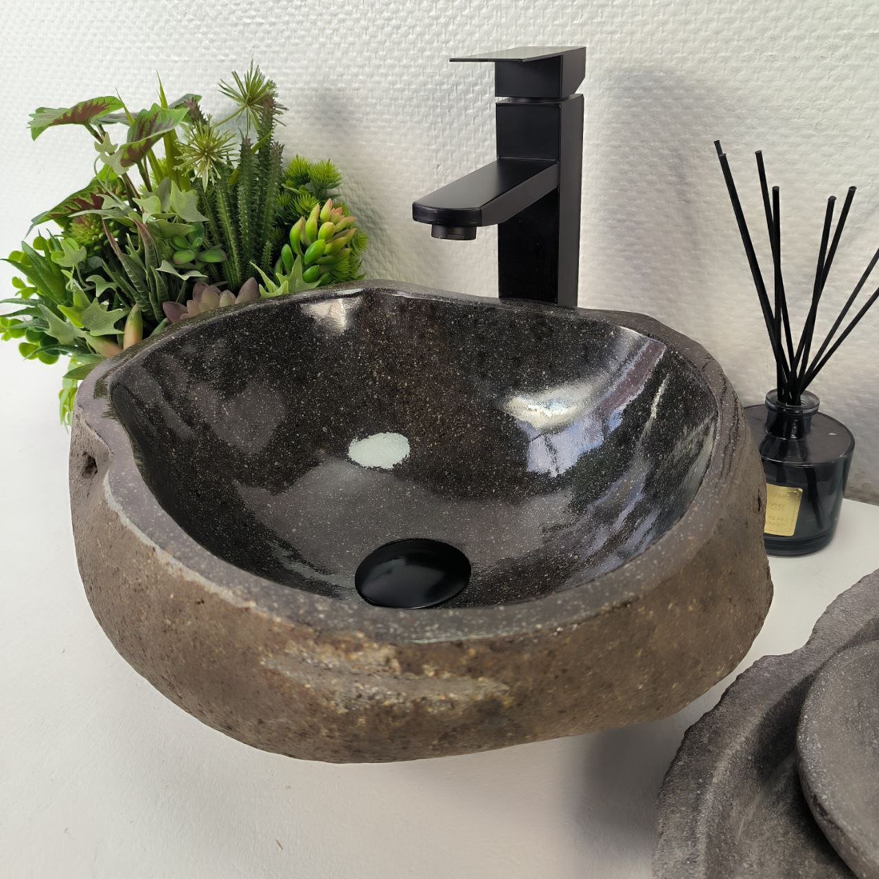 xsnmij76l2les0s82qvirybf6fl2j1sm