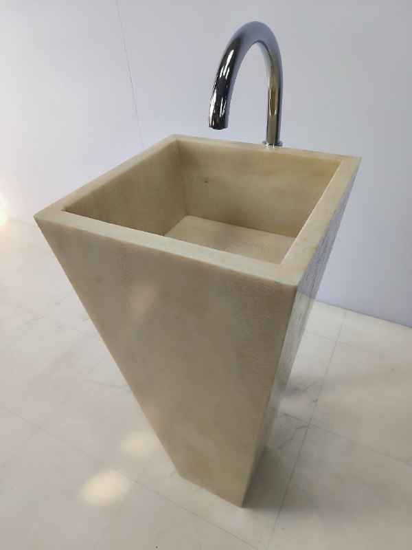 1f83caad-0022-43b3-8445-26b4c0868b48