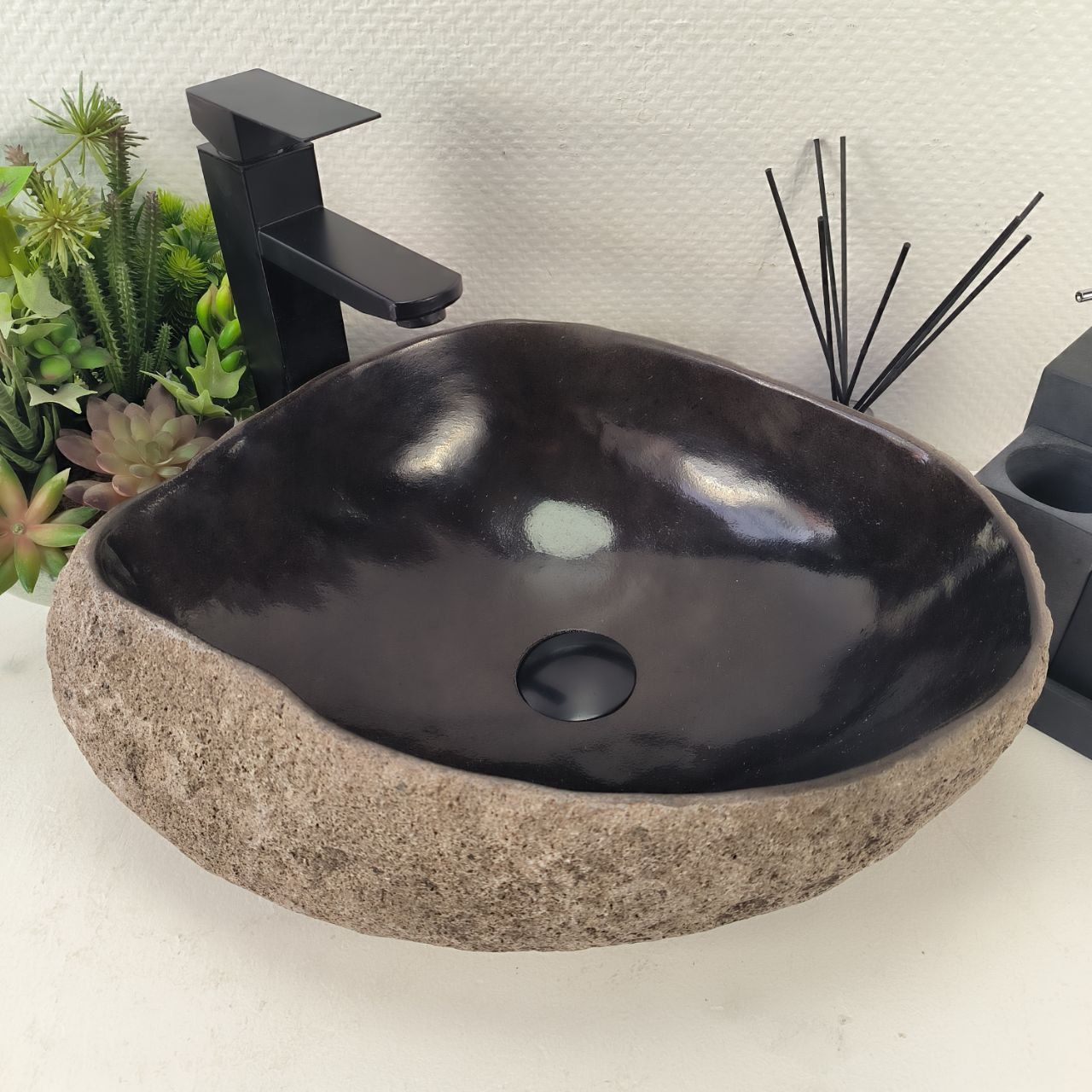 Раковина из речного камня RS-64993 45*36*15 из натурального камня