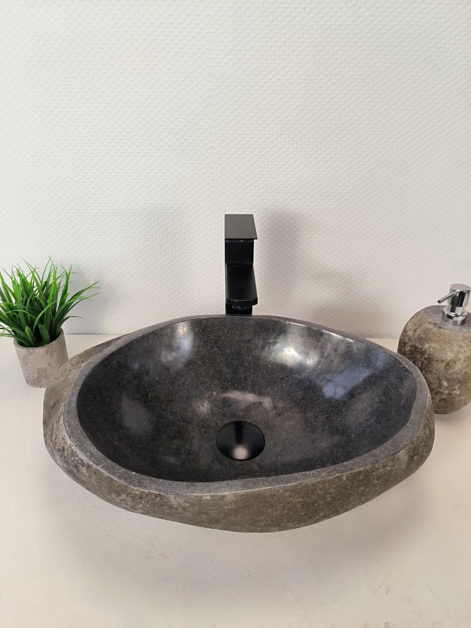 Раковина из речного камня RS-66000 50х33х15 из натурального камня