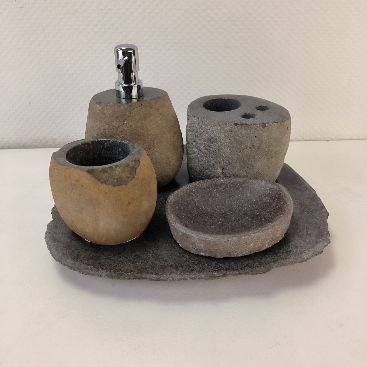 ymqv2tx8ffxtrohbmfm5p2d016luur6s