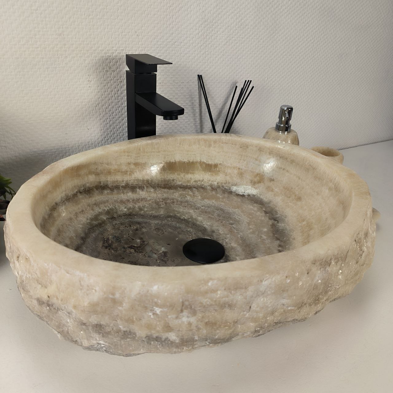 qgcey33kz25hwt6mnhr68pozdtgsmd9d