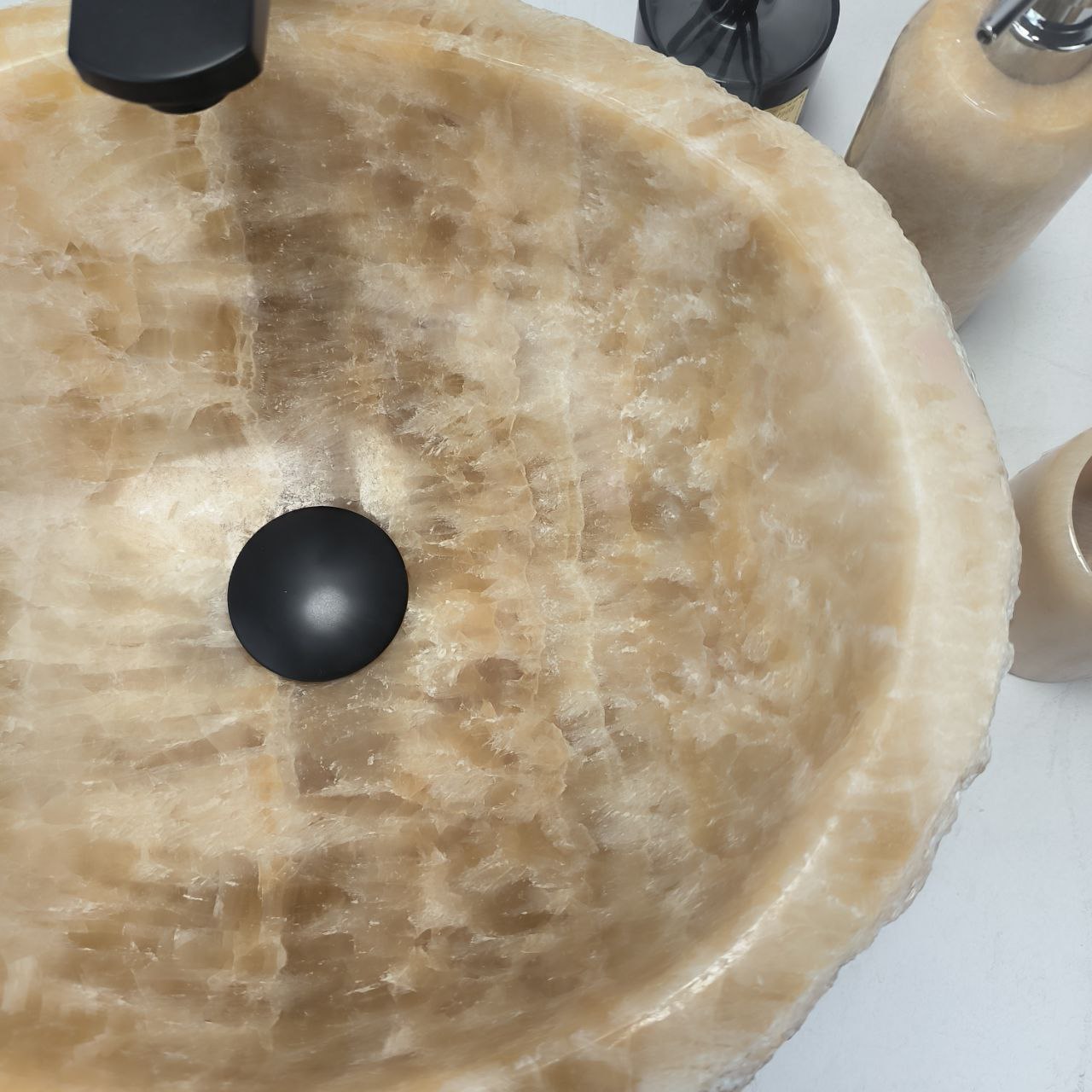 dy2m6lnxx9wgx1fzpips0ukij60v2472