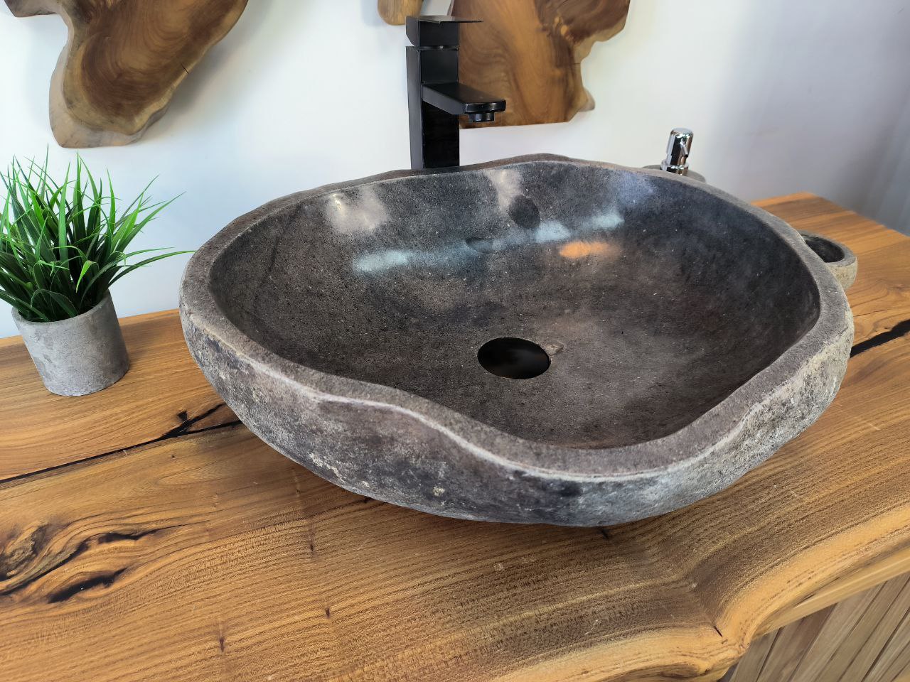 photo_2025-05-16_12-01-30