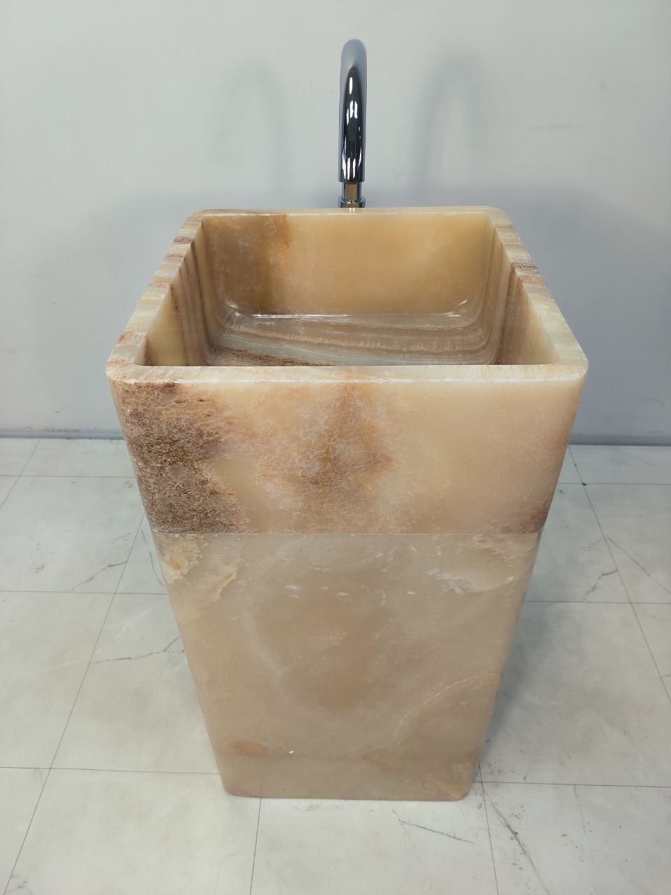Раковина напольная из оникса Square Yellow ON-65923 45х45х90 из натурального камня