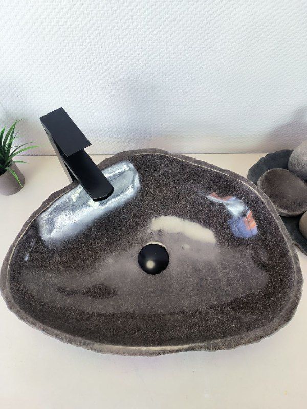 Раковина из речного камня RS-66192 53х40х15 из натурального камня