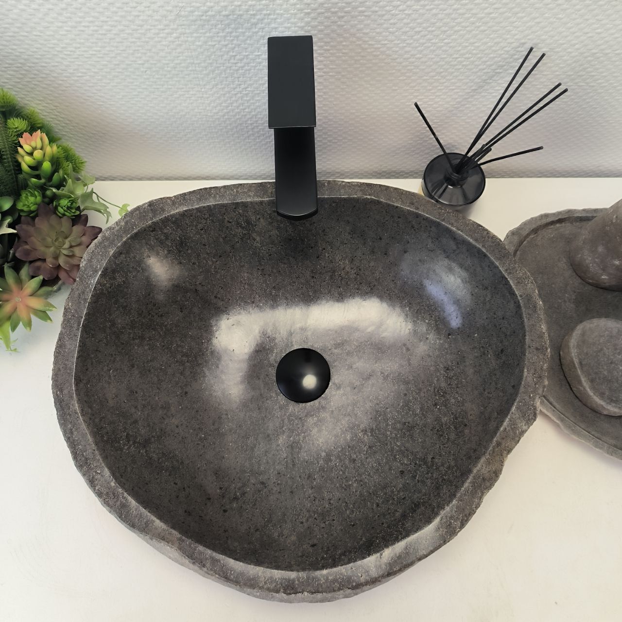 Раковина из речного камня RS-63386 (51*44*15) из натурального камня