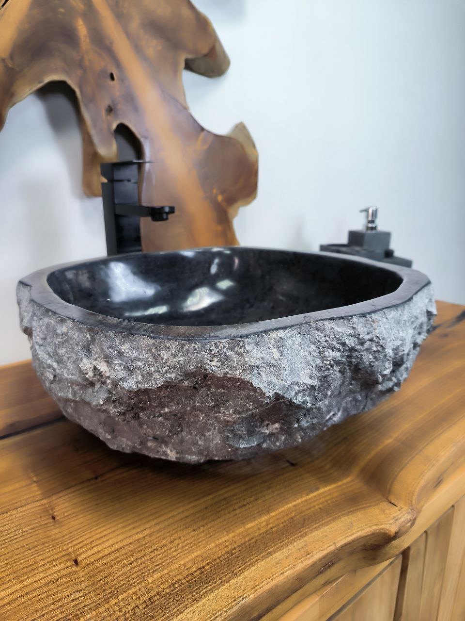 5fbb5221-13cc-4c32-8063-7039d3e75f04