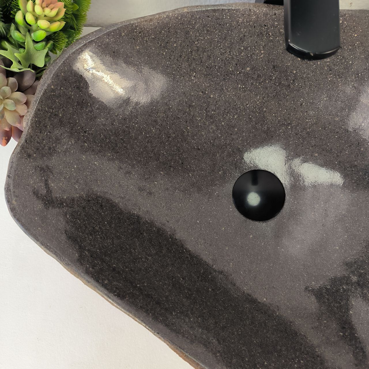 ju5nqg8sy622bq20j0a52k6299zqfjle