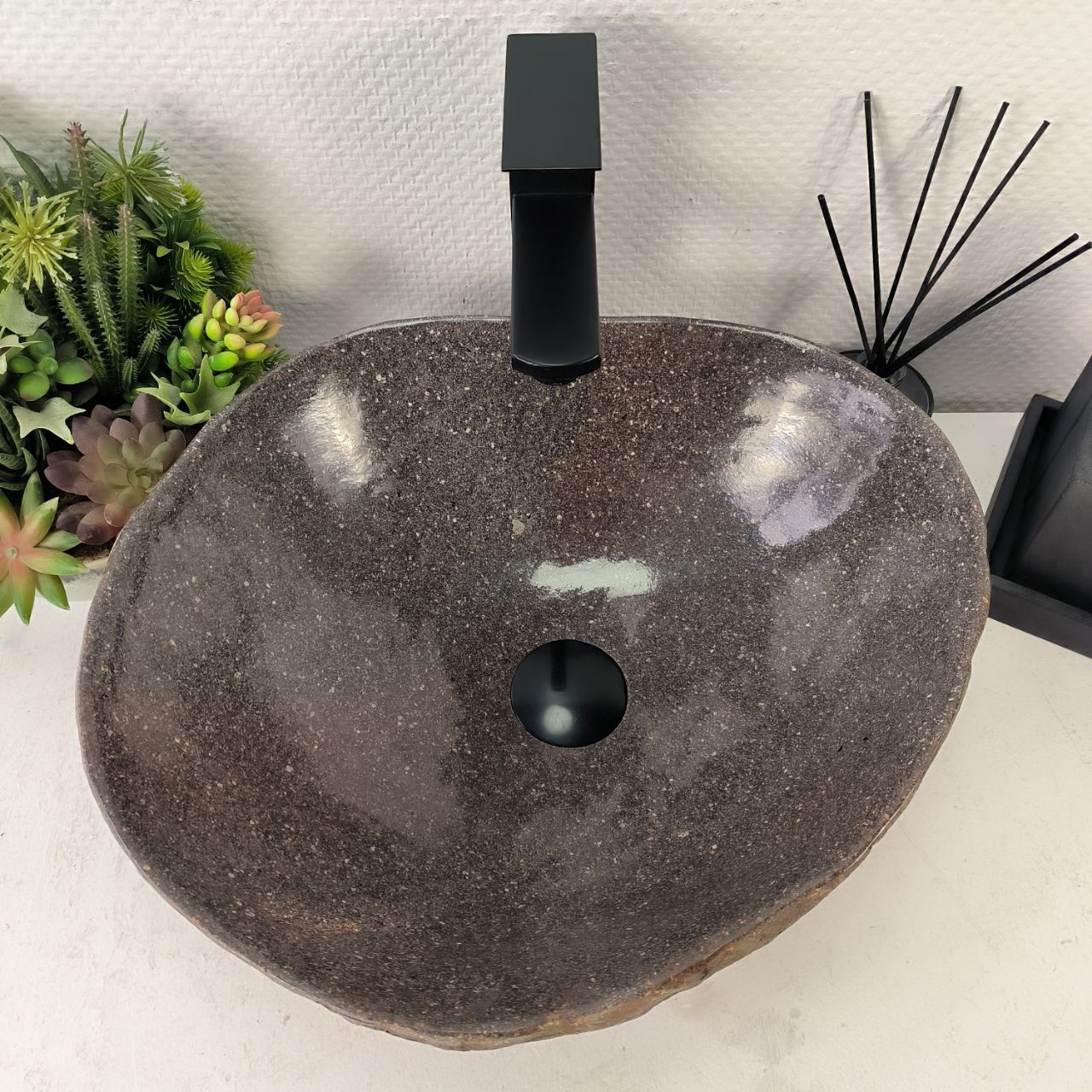 Раковина из речного камня RS-65064 41*37*15 из натурального камня