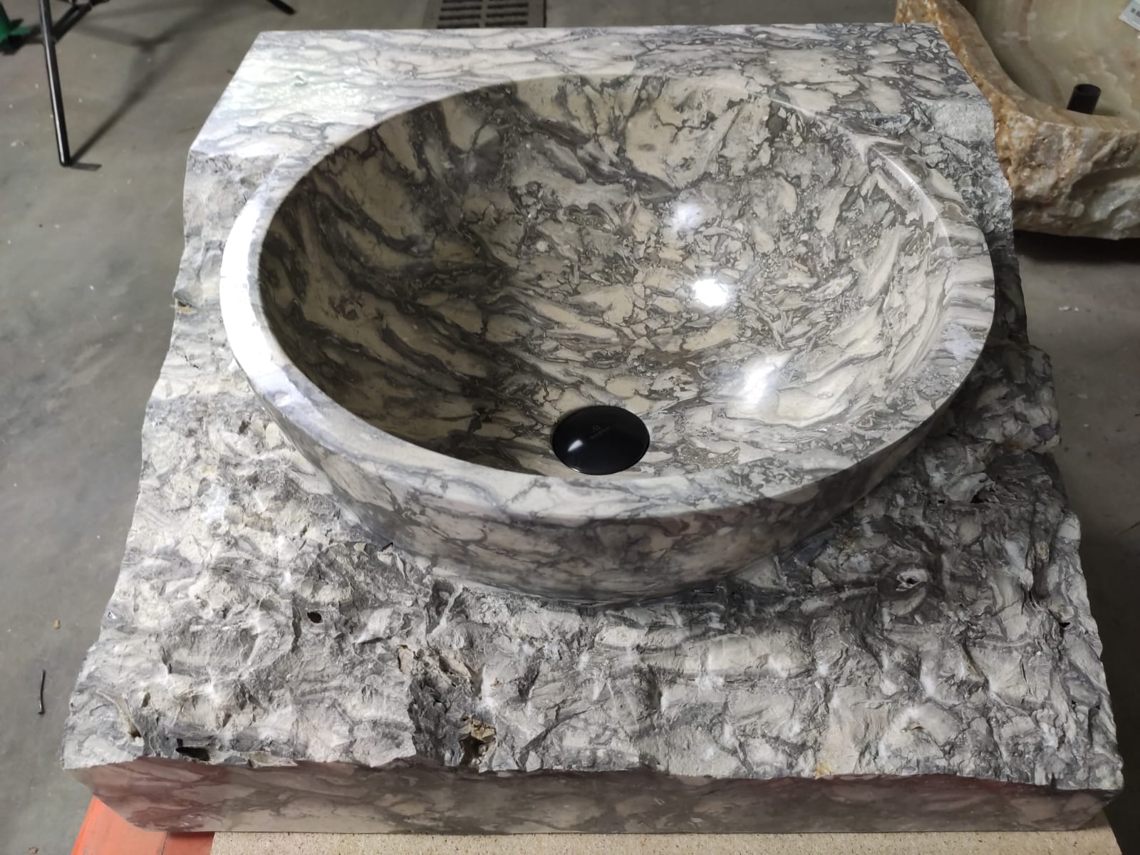 uj82q3iv8653njv8q42iy7ofwkk3euao