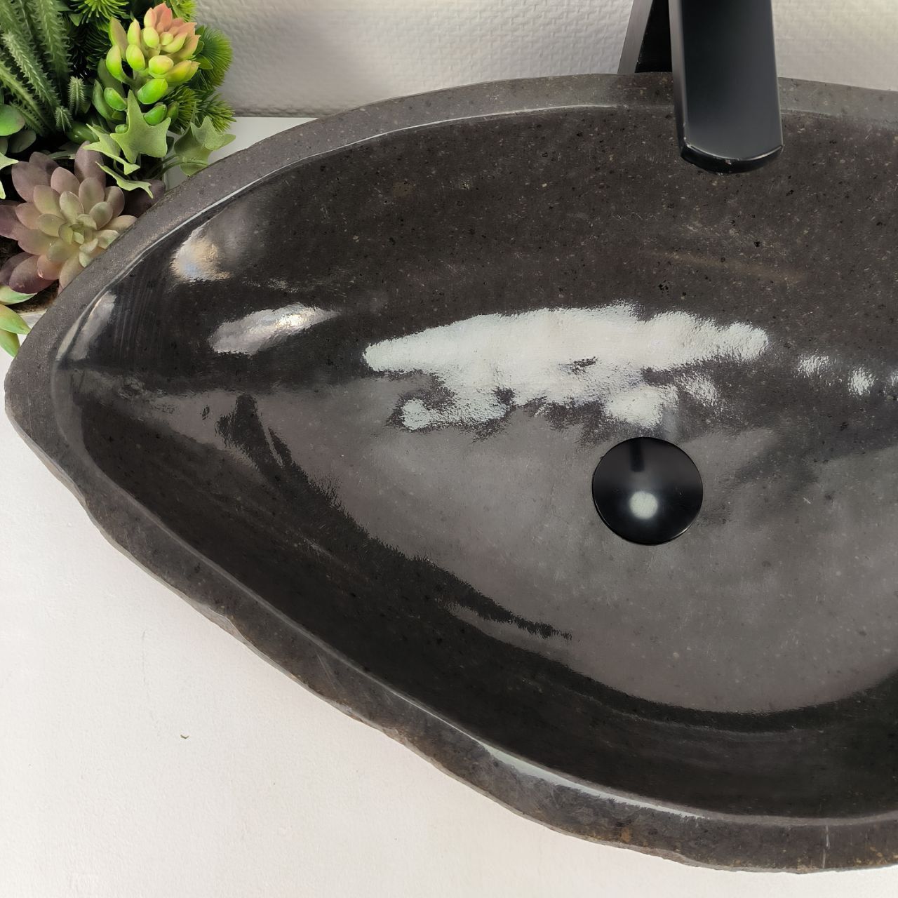 Раковина из речного камня RS-64913 70*39*15 из натурального камня