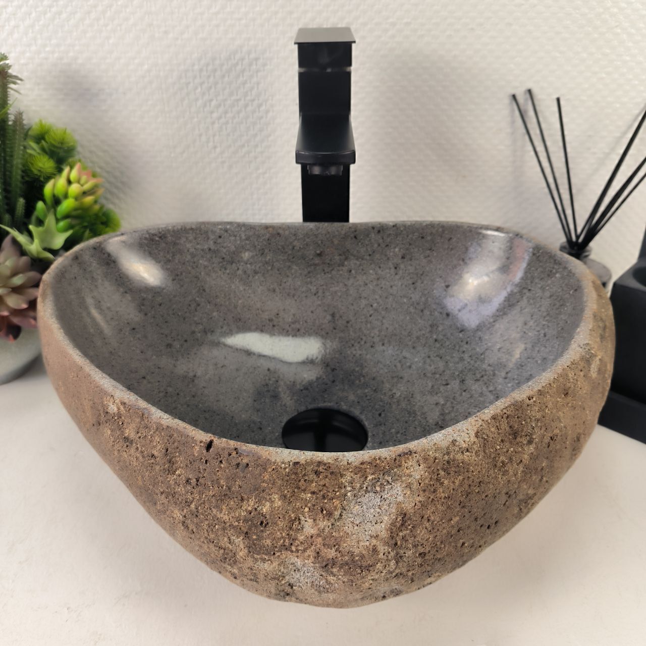 Раковина из речного камня RS-64992 43*34*15 из натурального камня