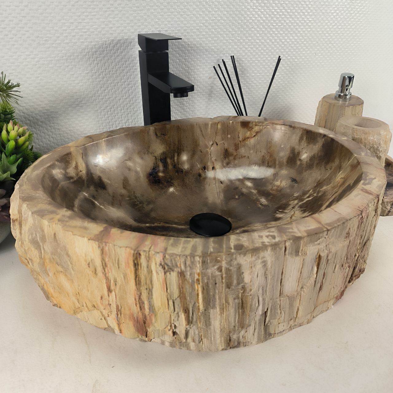 7z7x01kk80q0oahr1oqra50kp2fw6kpr