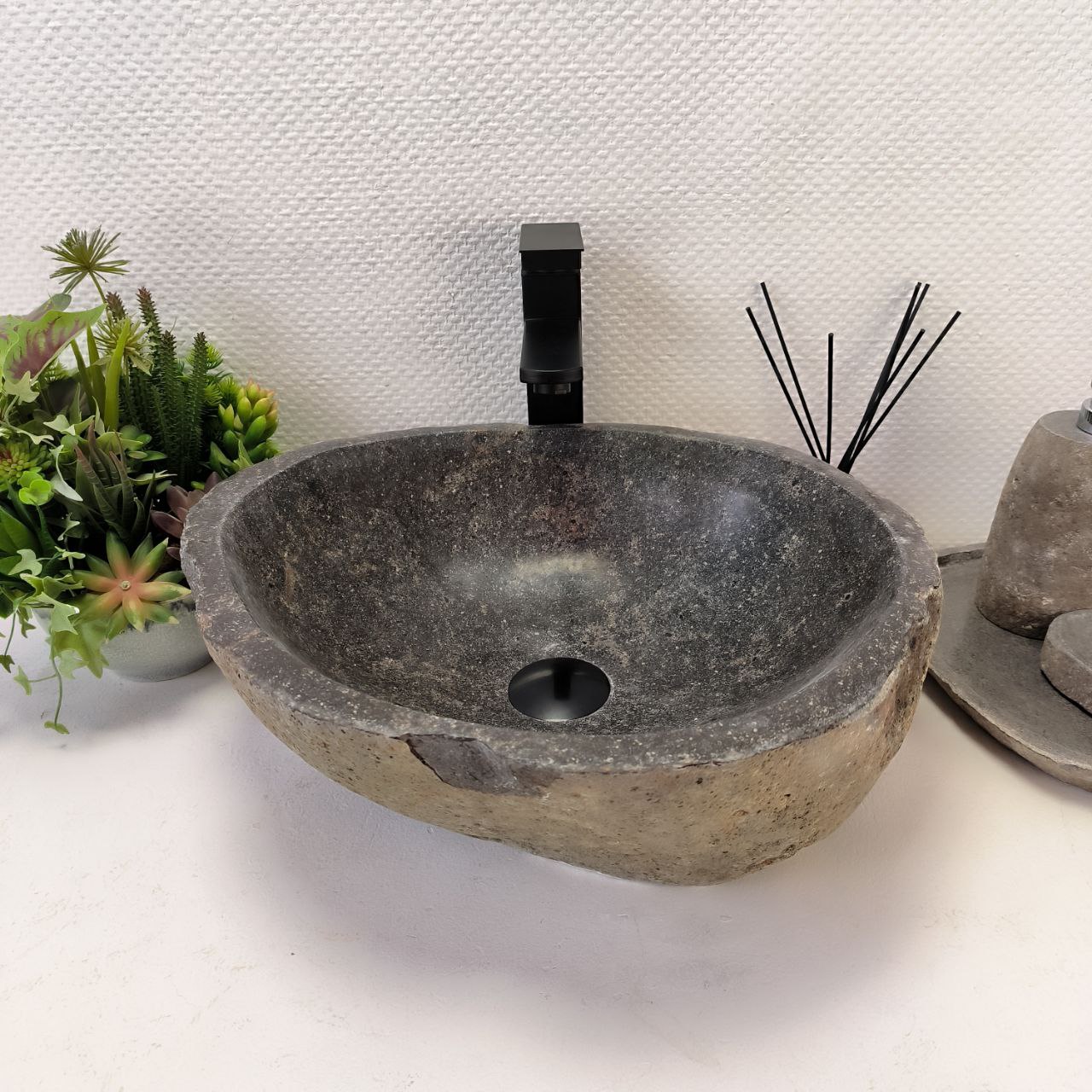 skhs2k7so6mefmmi57r56w3spoa5wn07