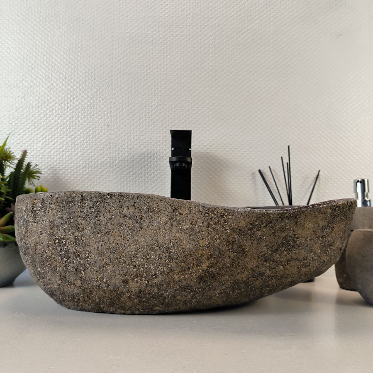 photo_2024-05-03_12-44-46